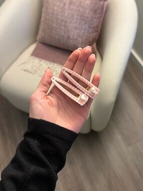 Emi Jay Pink Houndstooth Pearl Snap Clips